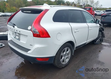 2012 Volvo Xc60 3.2/3.2 Platinum/3.2 Premier/3.2 Premier Plus z USA, uszkodzony, nr VIN YV4940DZ1C2292221